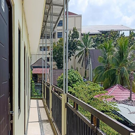 Urbanview Hotel Kharisma Banjarmasin Банджермасин Екстериор снимка