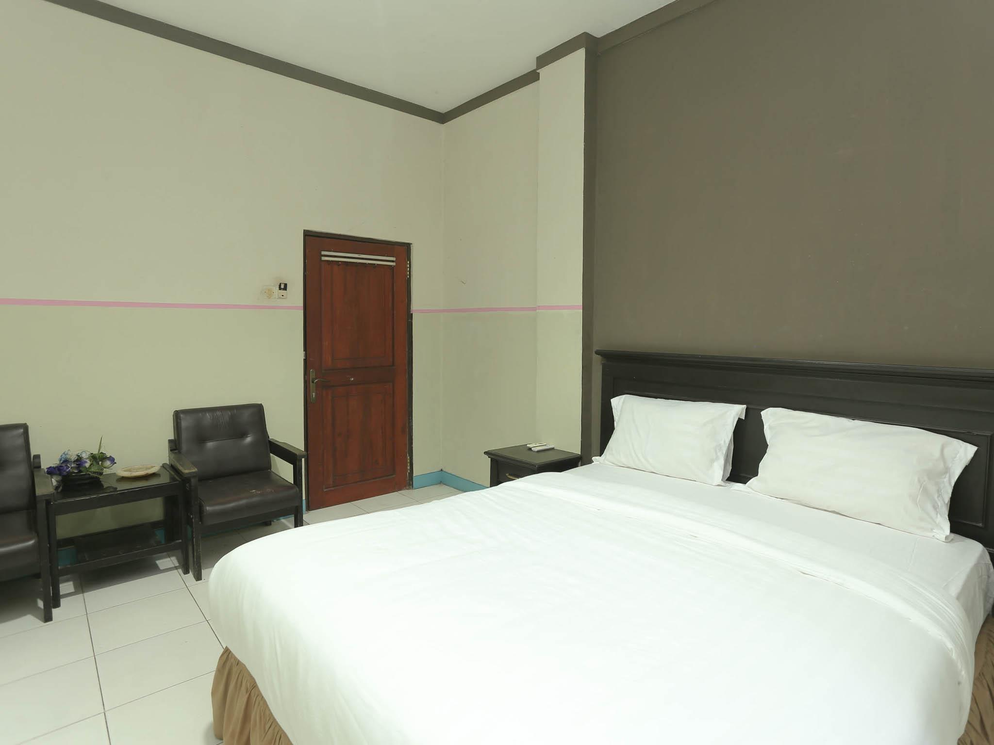 Urbanview Hotel Kharisma Banjarmasin Банджермасин Екстериор снимка