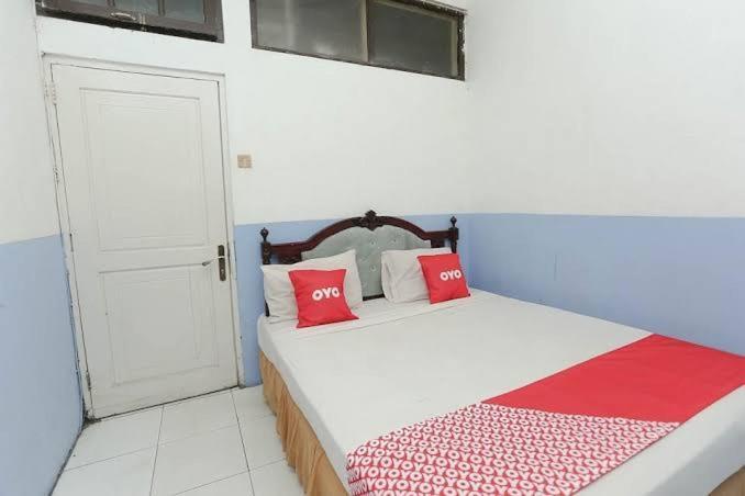 Urbanview Hotel Kharisma Banjarmasin Банджермасин Екстериор снимка
