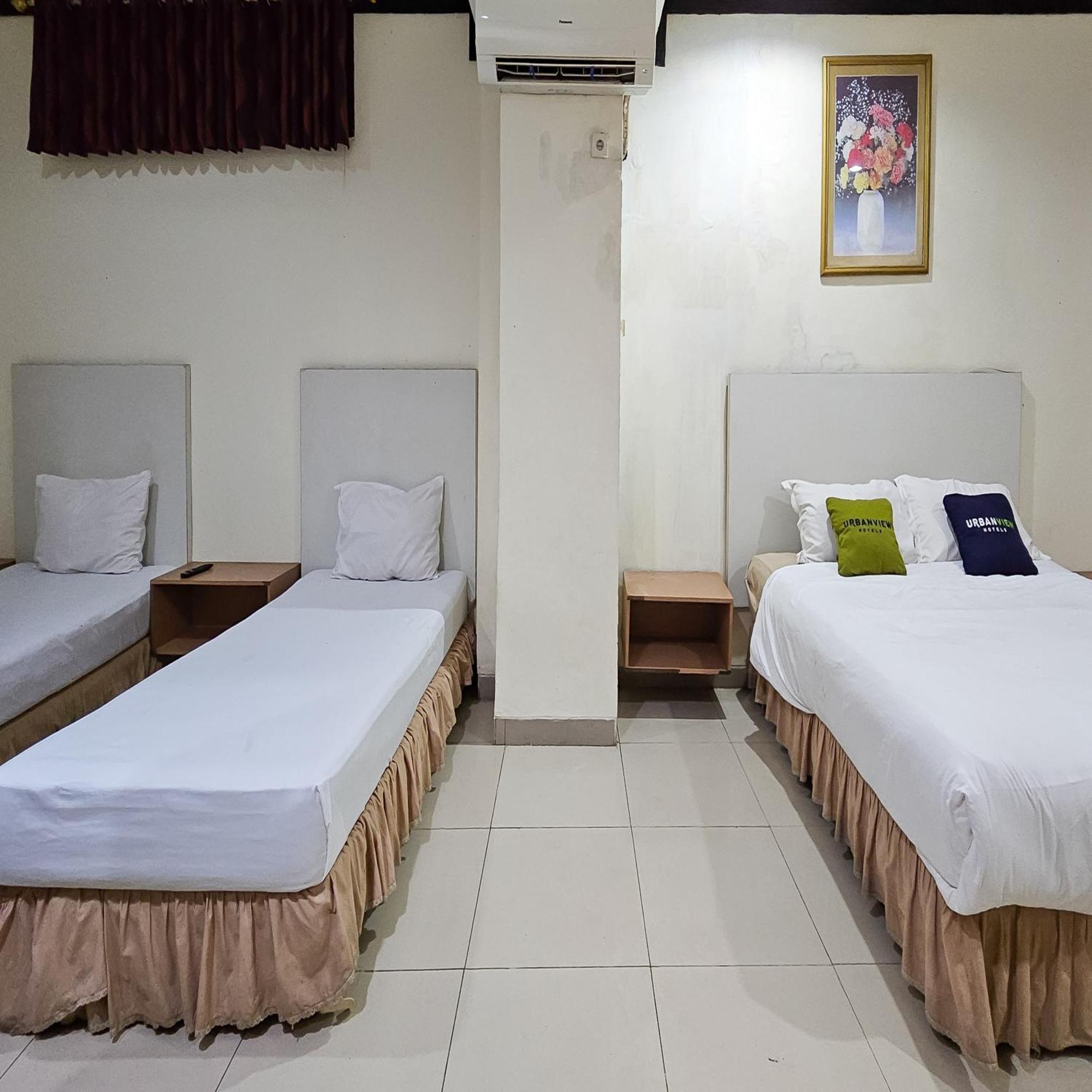 Urbanview Hotel Kharisma Banjarmasin Банджермасин Екстериор снимка