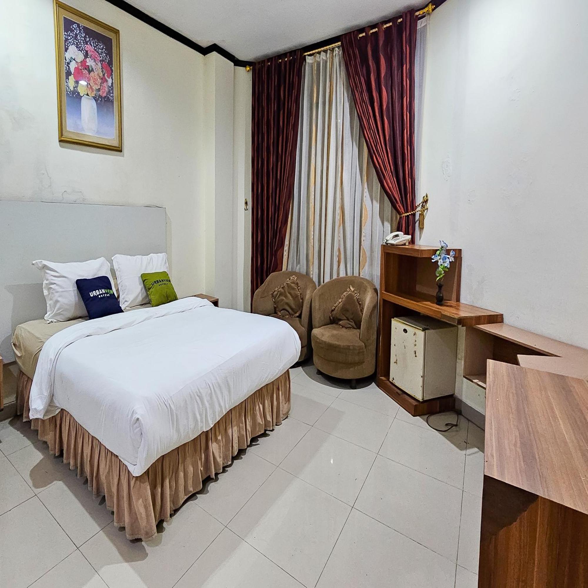 Urbanview Hotel Kharisma Banjarmasin Банджермасин Екстериор снимка