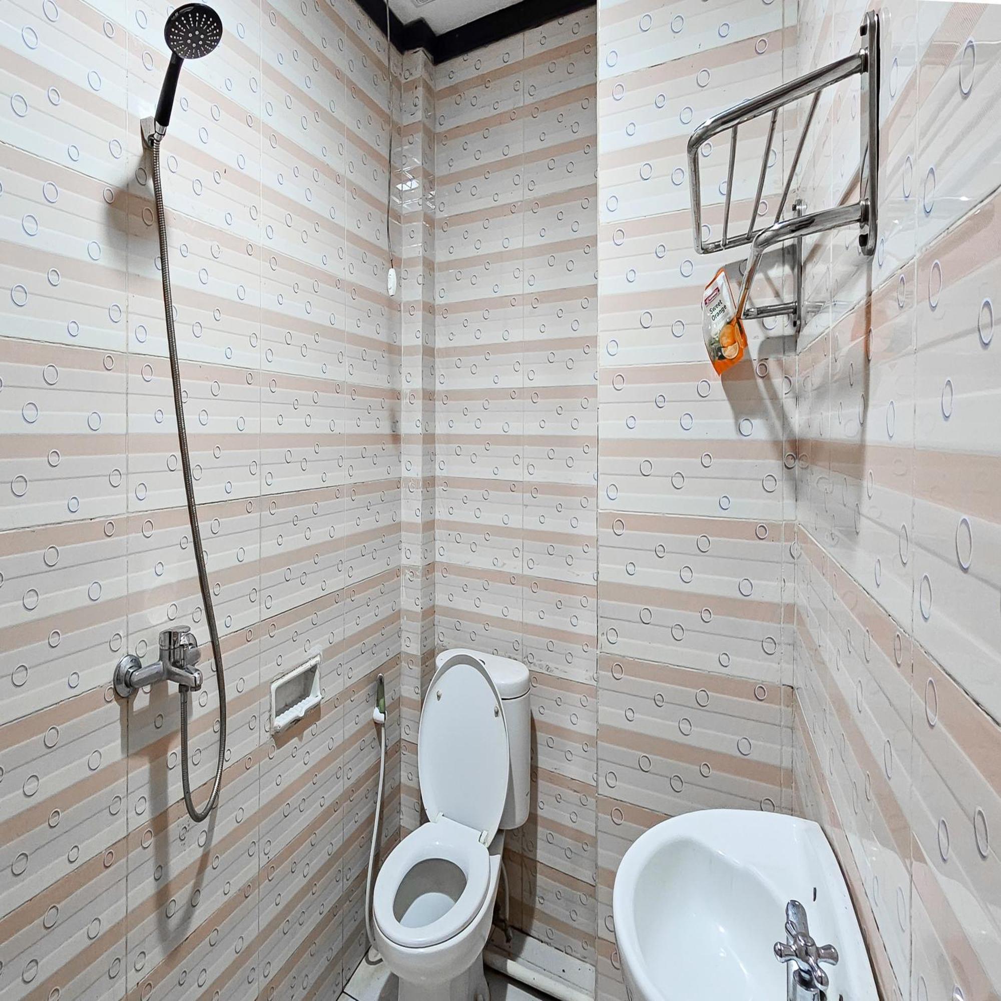 Urbanview Hotel Kharisma Banjarmasin Банджермасин Екстериор снимка