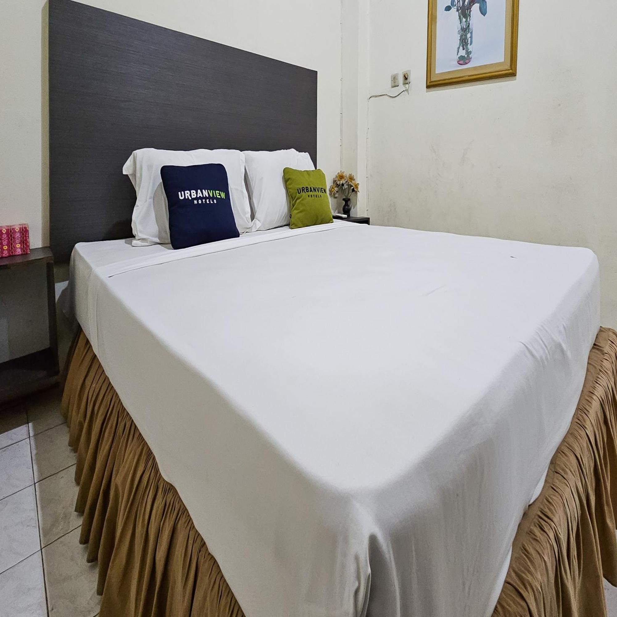 Urbanview Hotel Kharisma Banjarmasin Банджермасин Екстериор снимка