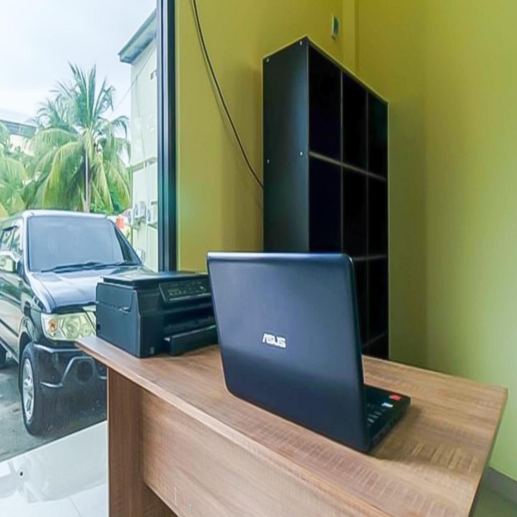 Urbanview Hotel Kharisma Banjarmasin Банджермасин Екстериор снимка